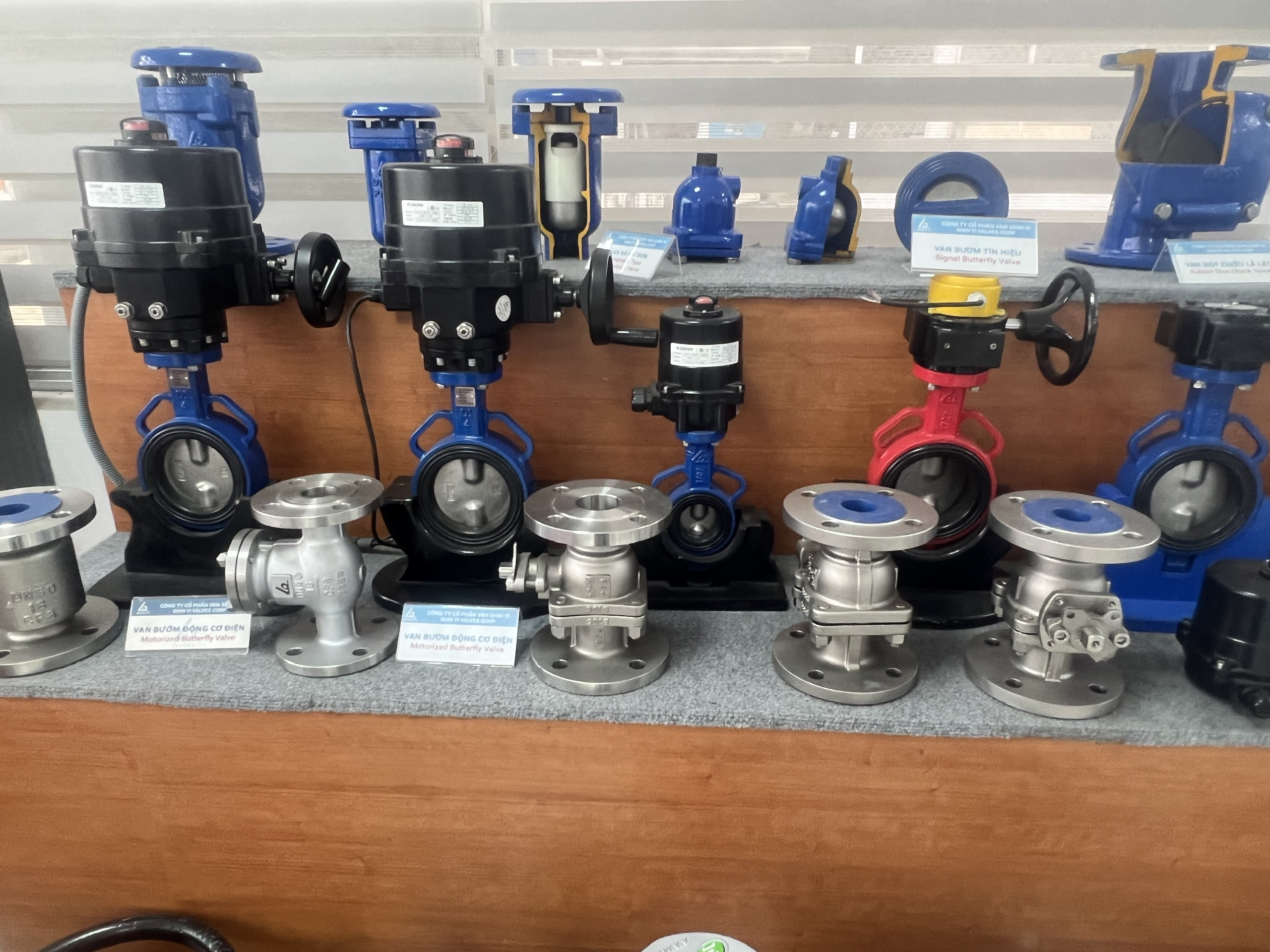 Samples shelf 1.jpg